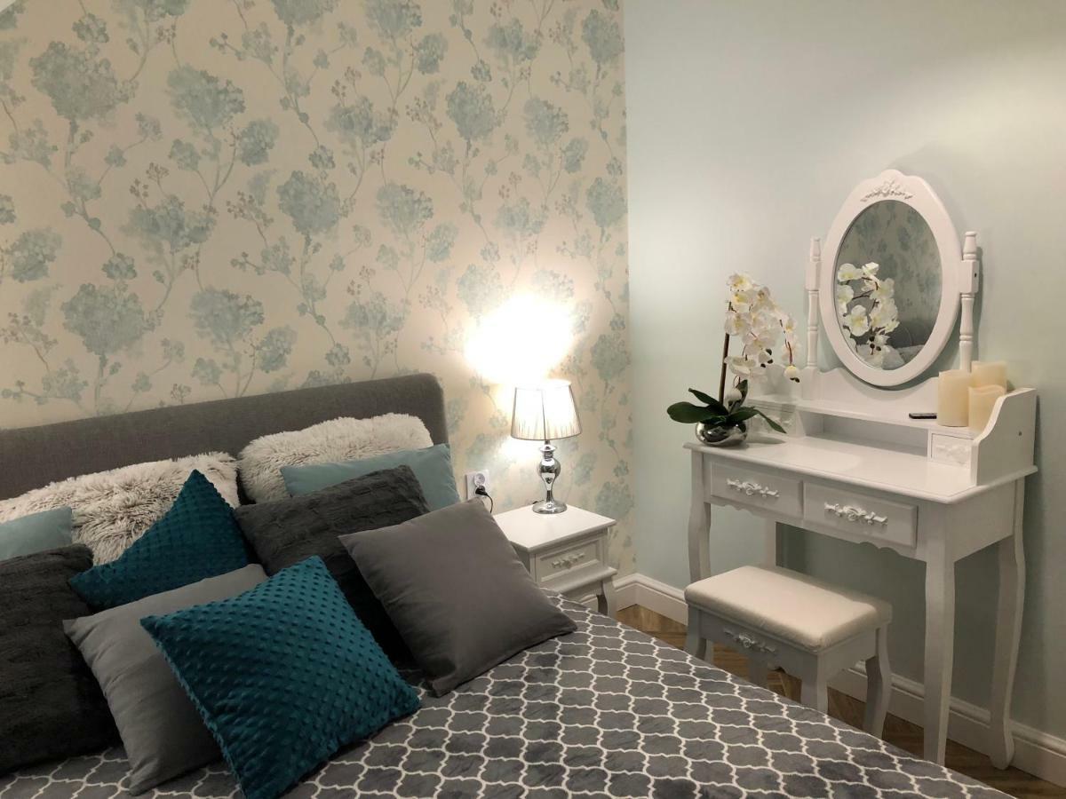 Family & Business Elegant Apartments Ul Warszawska - 2 Bedroom, Balcony, Parking Kielce Exterior photo